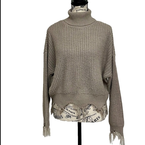 Just Polly New York Tan Crochet Raw Hem Turtleneck Sweater M Boho Boxy Normcore - Picture 1 of 8